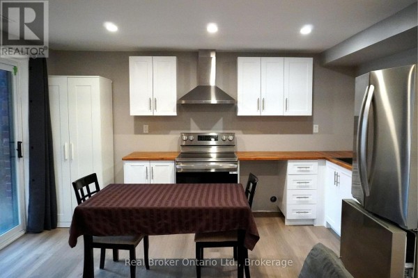 Lower Unit - 1009 Wright Drive, Midland, ON L4R0E4 Photo 2