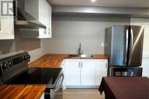Lower Unit - 1009 Wright Drive, Midland, ON L4R0E4 Photo 3