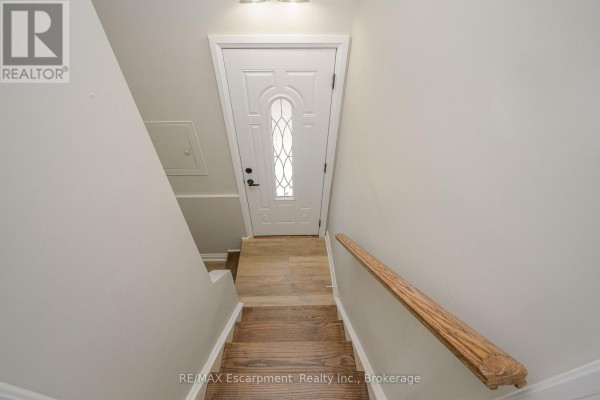 Lower Unit - 144 East 44th Street, Hamilton, ON, photo 3