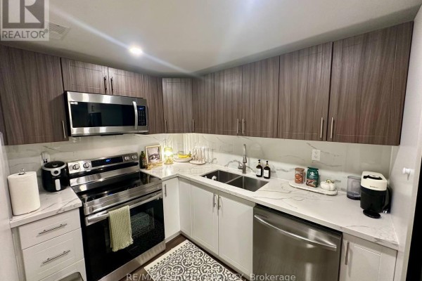 Lower Unit - 566 Yates Drive, Milton, ON, photo 3