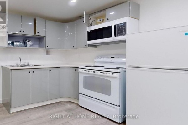 Lower2 - 62 Mcclenny Drive, Aurora, ON L4G5N6 Photo 5