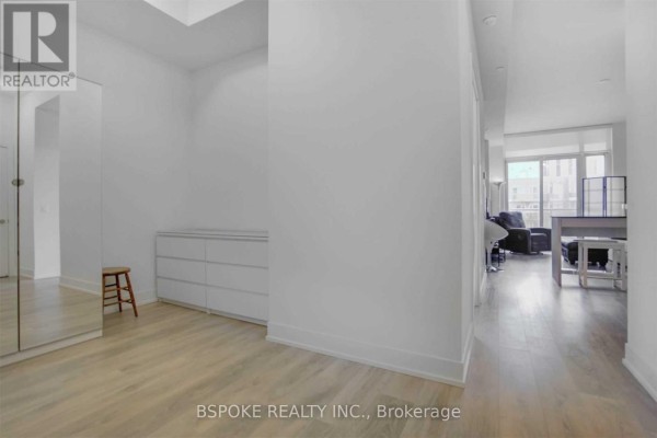 Bedroom - Lph01 - 9471 Yonge Street, Richmond Hill, ON L4C1V4 Photo 5