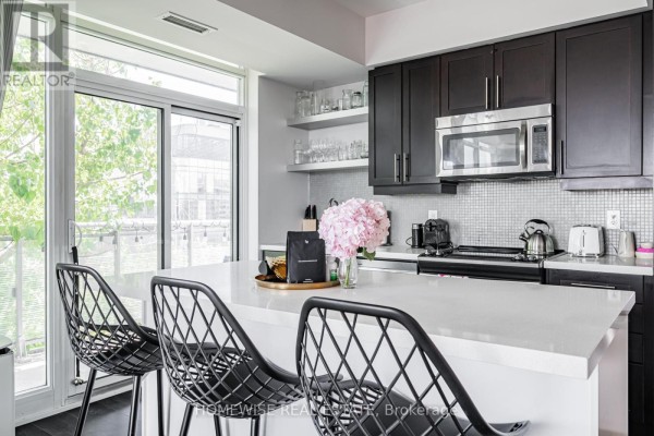 Kitchen - Lph12 - 525 Adelaide Street W, Toronto, ON M5V1T6 Photo 2