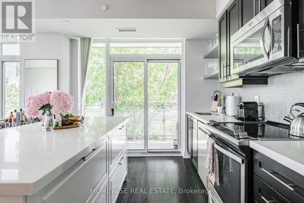 Living room - Lph12 - 525 Adelaide Street W, Toronto, ON M5V1T6 Photo 3