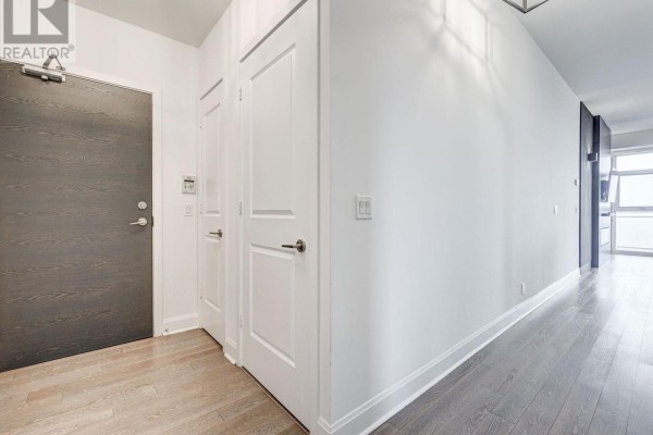 Lph3704 - 33 Shorebreeze Drive, Toronto, ON, photo 3