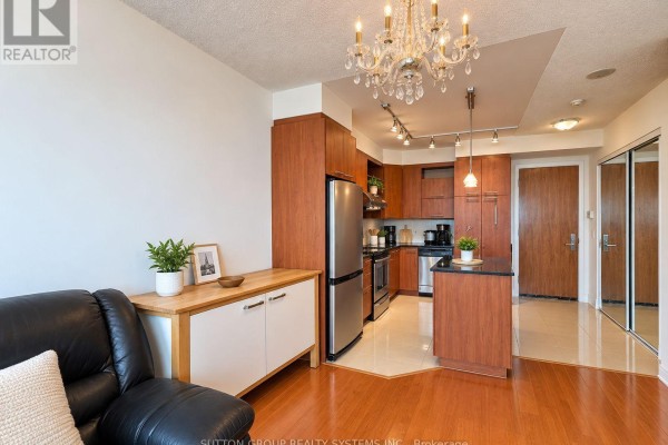 Primary Bedroom - Lph5 - 39 Galleria Parkway, Markham, ON L3T0A6 Photo 4