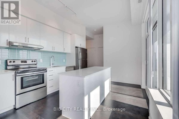 Kitchen - Lph7 - 7 Kenaston Gardens, Toronto, ON M2K1G7 Photo 3