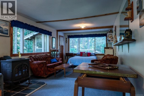 Living room - Lt 20&21 Gold River Hwy, Campbell River, BC V9H1P1 Photo 4