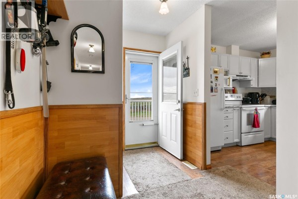 Foyer - Ludwig Acres - Nestled In The Qu'appelle Valley, Lumsden Rm No  189, SK S0G0W0 Photo 4