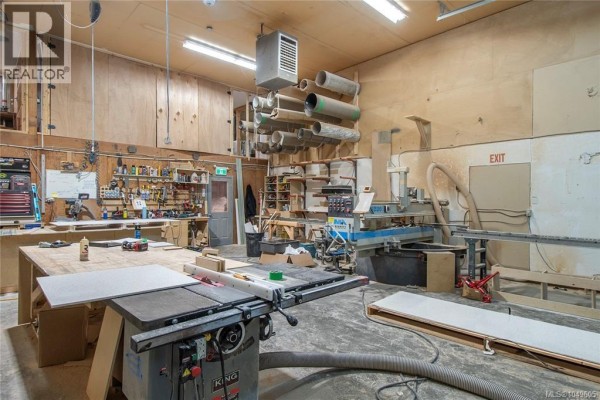 M 1580 Willow St, Campbell River, BC V9W3M7 Photo 5
