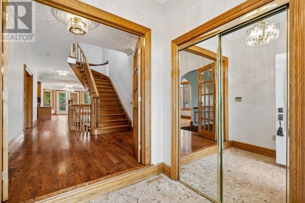 Den - M/f&2/f - 185 Goulding Avenue, Toronto, ON M2R2P3 Photo 4