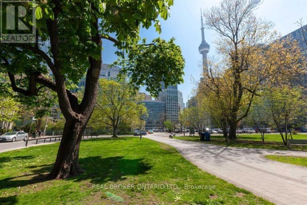 M04 - 350 Wellington Street W, Toronto, ON M5V3W9 Photo 3