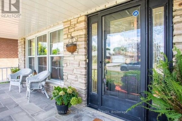 Main - 1040 Runningbrook Drive, Mississauga, ON L4Y2T2 Photo 2