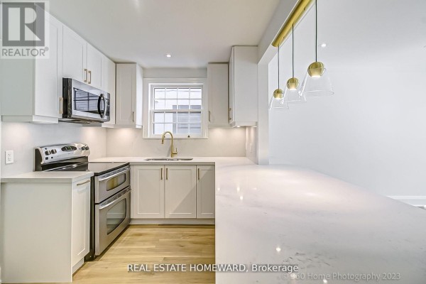 Main - 12 Highbourne Road, Toronto, ON, photo 2