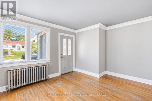 Main - 12 West Street S, Thorold, ON, photo 3