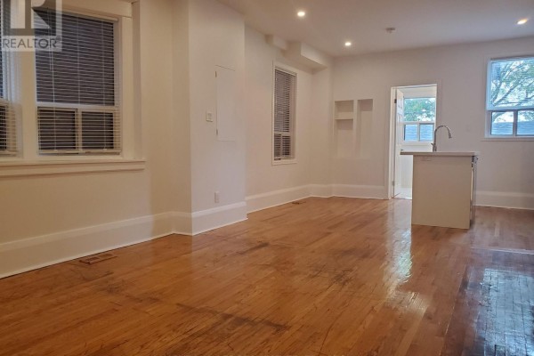 Main - 1300 Lansdowne Avenue, Toronto, ON M6K2V9 Photo 4