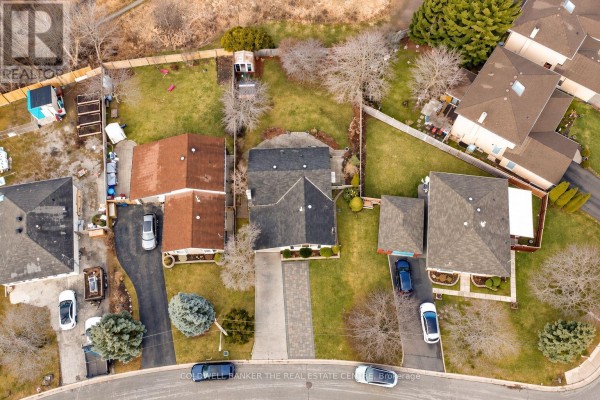 #main - 140 Woodpark Place, Newmarket, ON, photo 2