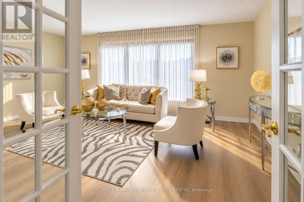 Primary Bedroom - #main - 140 Woodpark Place, Newmarket, ON L3Y3P6 Photo 4