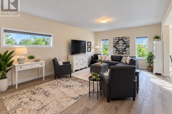Main - 1421 Twilite Boulevard, London North, ON N6G3R5 Photo 4