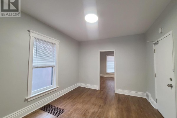 Bedroom - Main - 1450 Dundas Street E, Toronto, ON M4M1S8 Photo 4