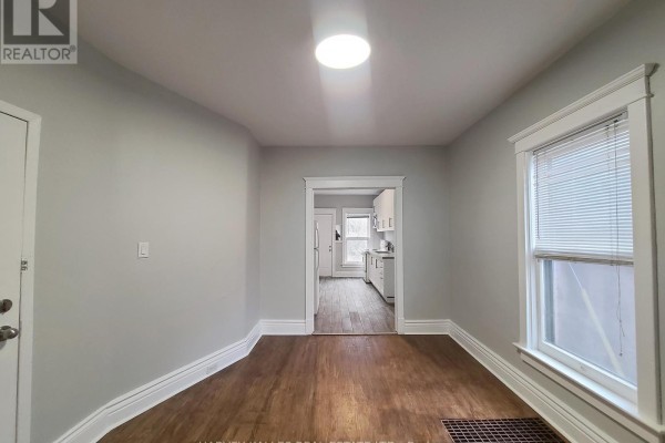 Main - 1450 Dundas Street E, Toronto, ON M4M1S8 Photo 5