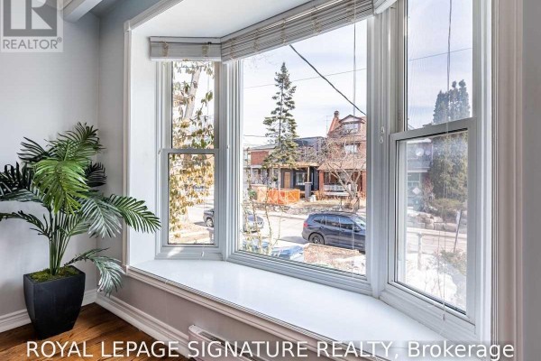 Primary Bedroom - Main - 14a Arlington Avenue, Toronto, ON M6G3K8 Photo 4