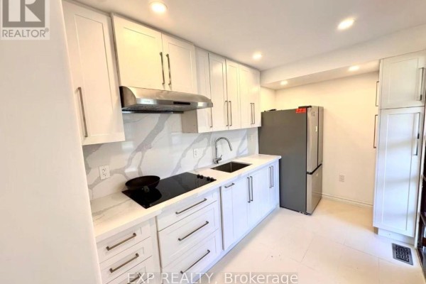 Main - 15 Neddie Drive, Toronto, ON M1T2S9 Photo 2