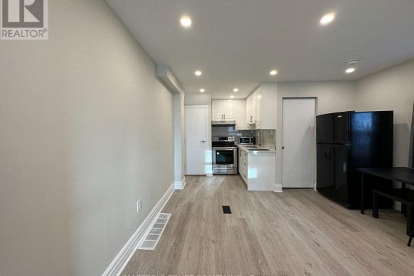 Kitchen - Main - 151 Dynevor Road, Toronto, ON M6E3X5 Photo 2