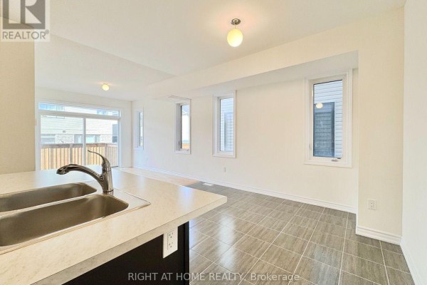 Main - 16 Bannister Road, Barrie, ON L9J0L4 Photo 4
