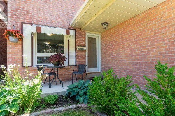 Main - 21 Rawling Crescent, Brampton, ON L6Z1N7 Photo 3