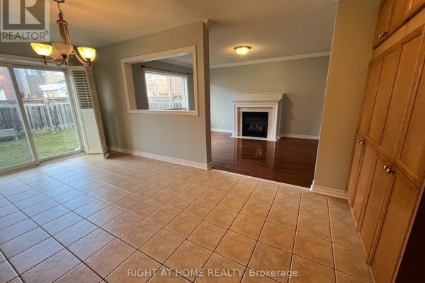 Main - 22 Amboise Crescent, Brampton, ON L7A2R2 Photo 4