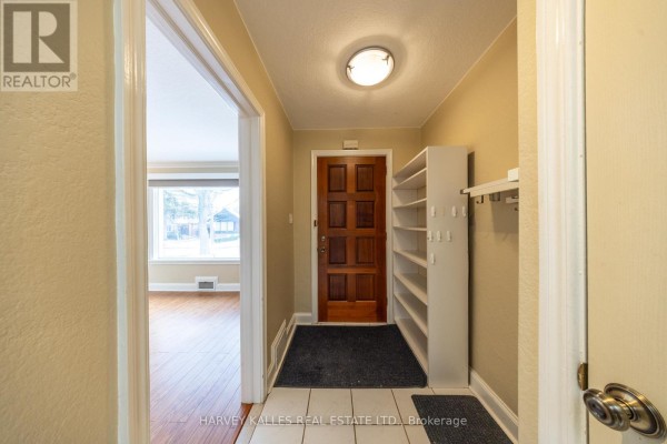 Main - 222 Joicey Boulevard, Toronto, ON, photo 3