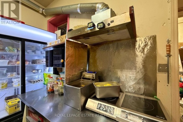 Main - 2231 Danforth Avenue, Toronto, ON M4C1K4 Photo 5