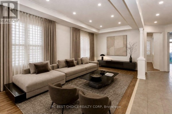 Main - 23 Durhamview Crescent, Whitchurch Stouffville, ON L4S1S4 Photo 2