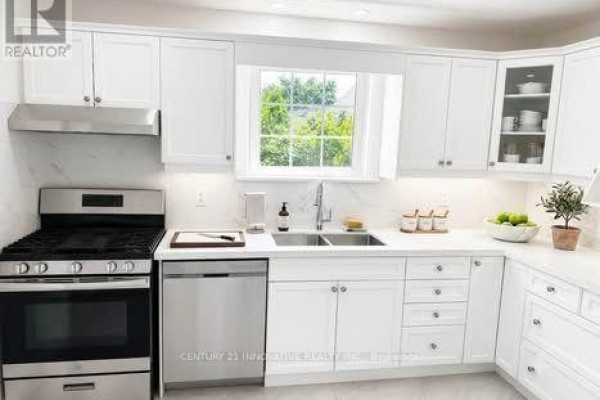 Kitchen - Main - 240 Parkview Hill Crescent, Toronto, ON M4B1S3 Photo 5