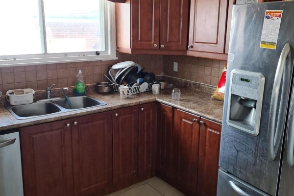 Kitchen - Main - 25 Par Avenue, Toronto, ON M1G2G5 Photo 3