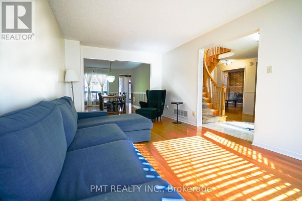 Main - 26 Dartmoor Drive, Toronto, ON M1E5B2 Photo 4