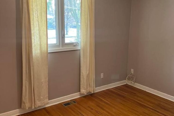 Bedroom 2 - Main - 26 Oakridge Drive, Toronto, ON M1M2A4 Photo 5