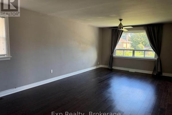 Bedroom 2 - Main - 278 Lasalle Avenue, Oshawa, ON L1H5Y6 Photo 4