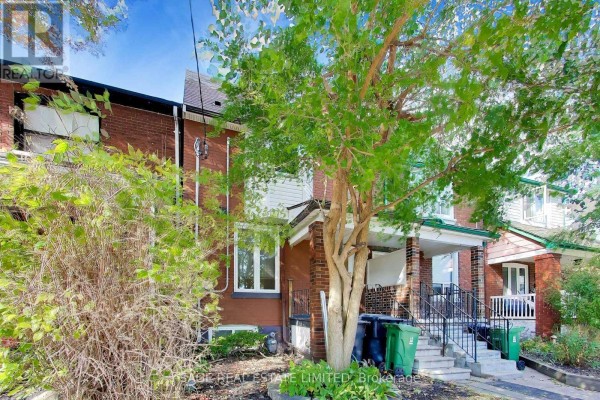 Bedroom - Main - 32 Castleton Avenue, Toronto, ON M6N3Z5 Photo 3