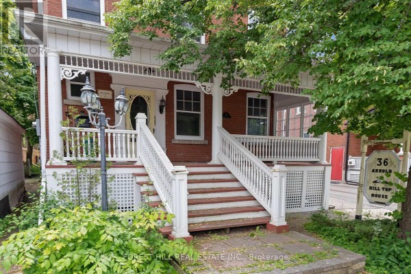 Main - 36 Arnold Crescent, Richmond Hill, ON, photo 2