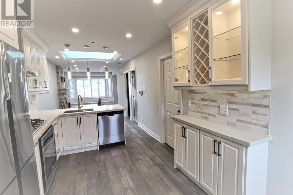 Kitchen - Main - 379 Whitmore Avenue, Toronto, ON M6E2N5 Photo 3