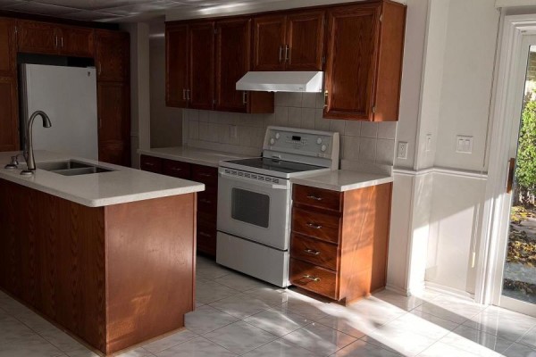 Kitchen - #main - 380 Tareyton Road, Richmond Hill, ON L4C3X7 Photo 3
