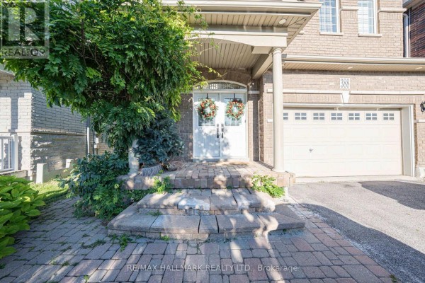 #main - 388 Kwapis Boulevard, Newmarket