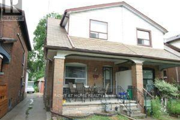 Townhouse for rent at Main - 408 Strathmore Boulevard, Toronto, ON - MLS® 2bxKHF