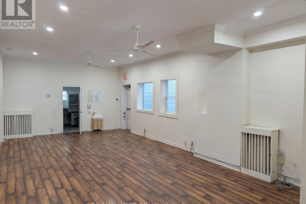 Main - 419 Jane Street, Toronto, ON M6S3Z7 Photo 4