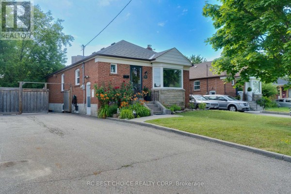 Kitchen - Main - 45 Mayall Avenue, Toronto, ON M3L1E7 Photo 3