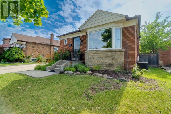 Primary Bedroom - Main - 45 Mayall Avenue, Toronto, ON M3L1E7 Photo 4
