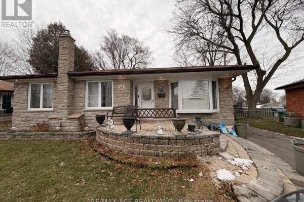 Main - 48 Ronway Crescent, Toronto