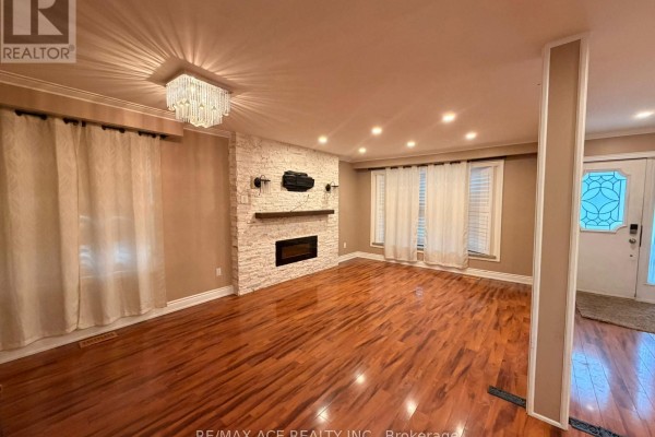 Main - 48 Ronway Crescent, Toronto, ON M1J2S2 Photo 4